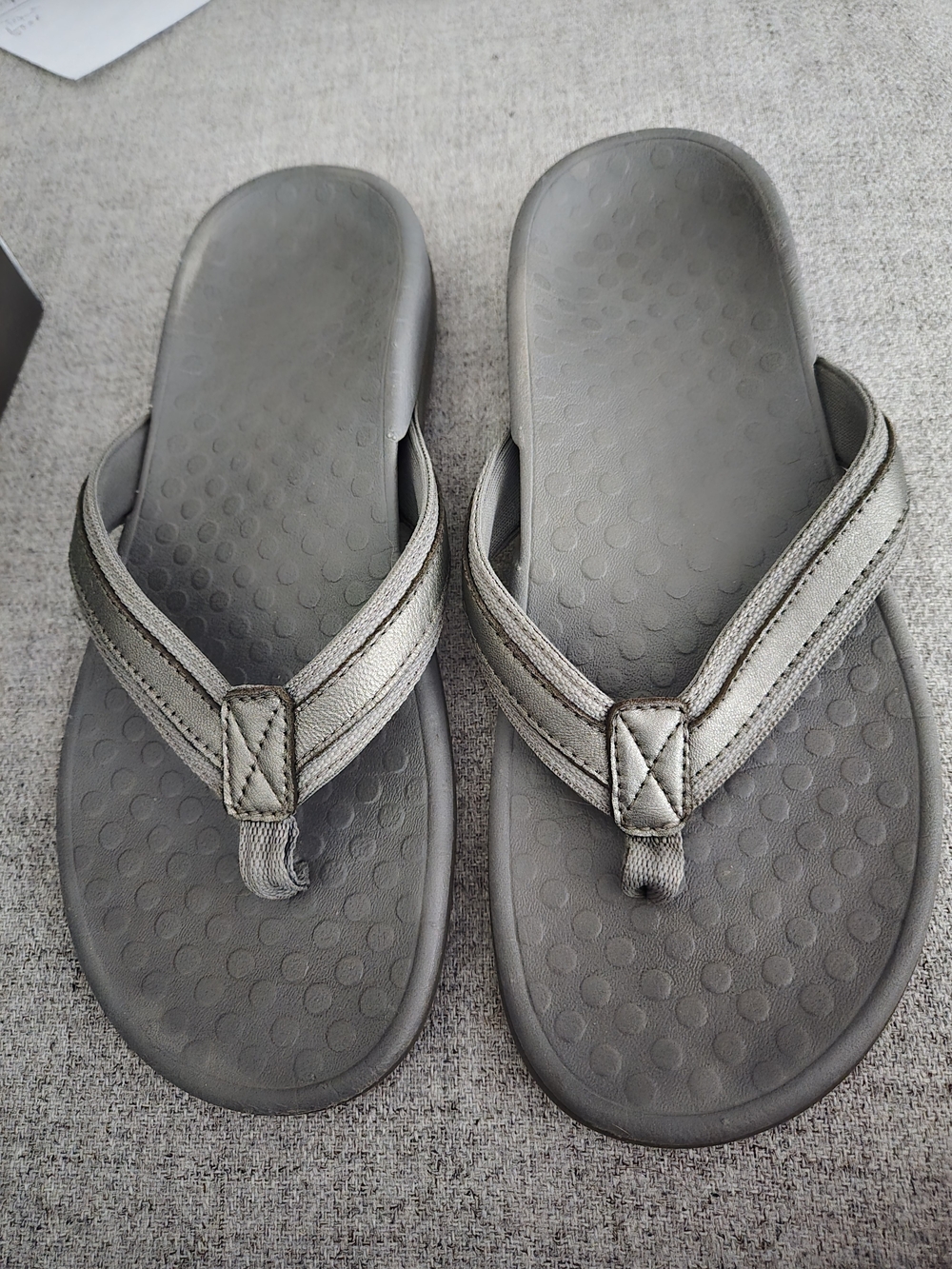 Vionic Silver Gray Women's Thong Sandals